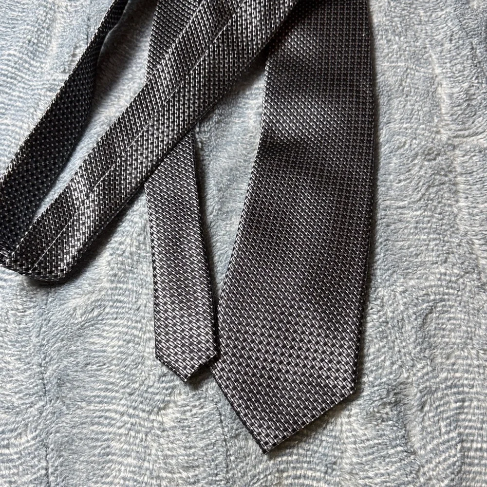 Kenneth Roberts Platinum Silk Tie - Charcoal Grey Geometric